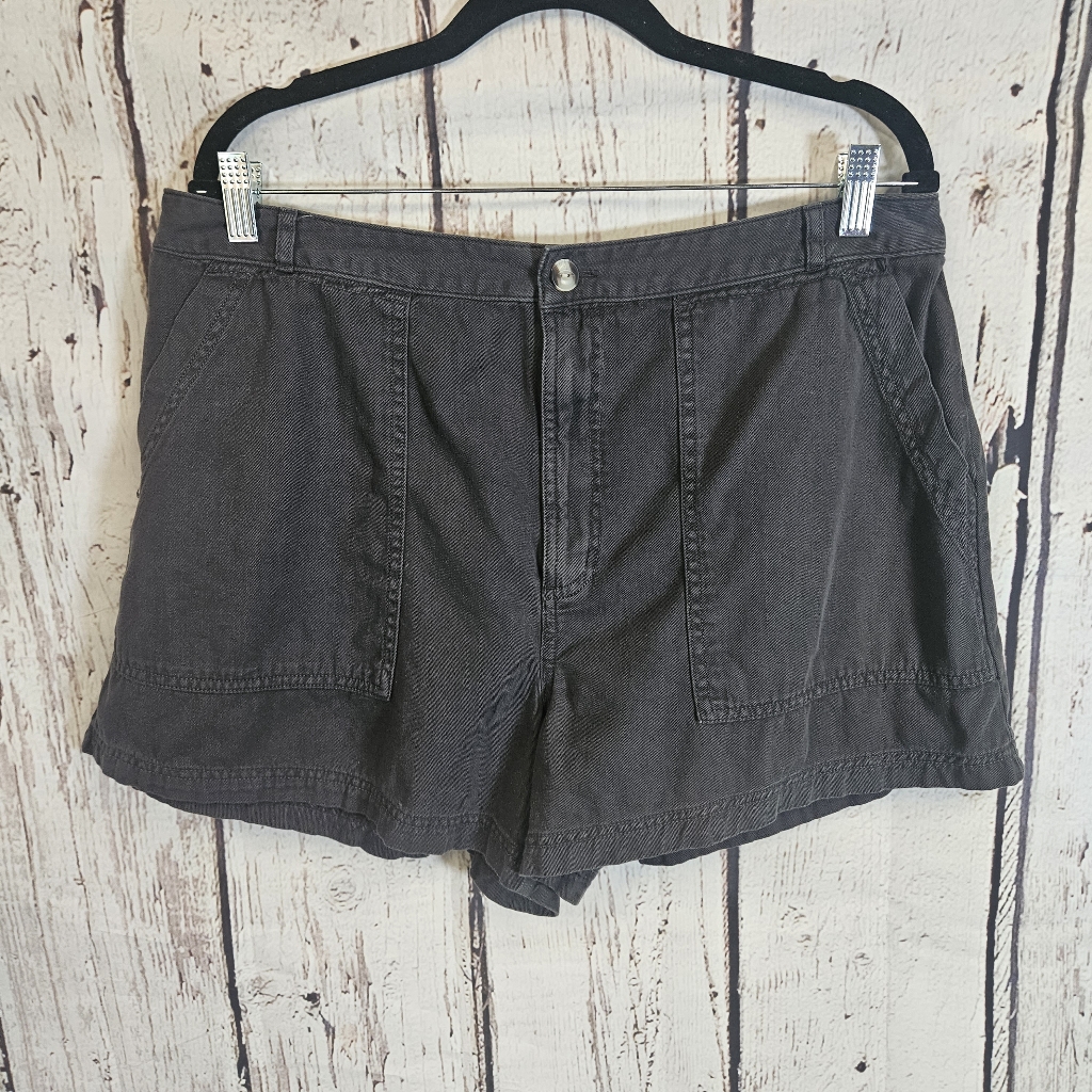 Universal Thread Button Shorts